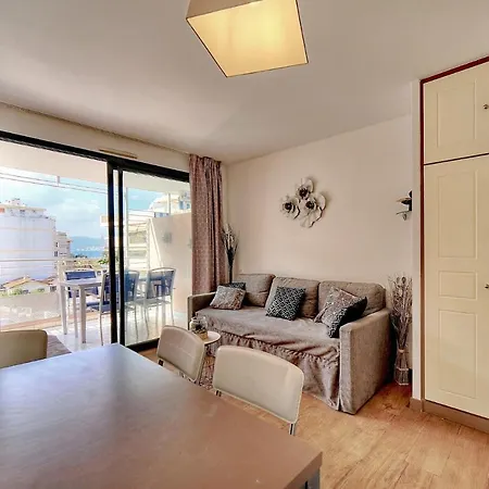 Agreable 2 Pieces Avec Piscine A1b235 * Cannes