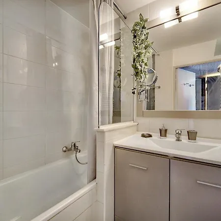 Agreable 2 Pieces Avec Piscine A1b235 Apartment
